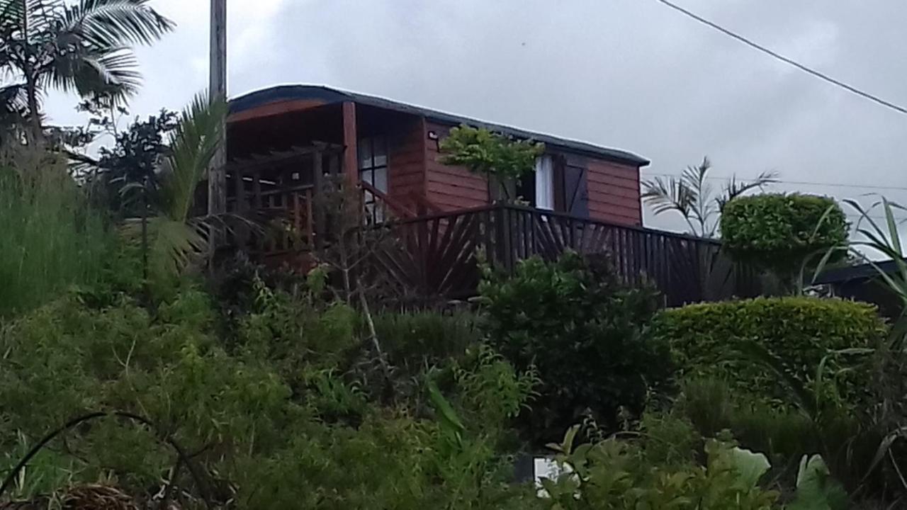 Hotel La Roulotte Le Tampon Exterior foto